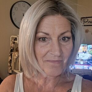 Platinum Straight Bob Wig with Subtle Layers